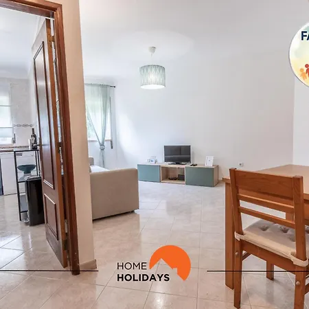 #064 Families Only - Oh Live By Holidays Αλμπουφέιρα