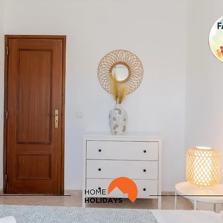 #064 Families Only - Oh Live By Holidays * Αλμπουφέιρα