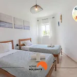 #064 Families Only - Oh Live By Holidays 아파트 알부페이라