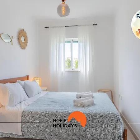 #064 Families Only - Oh Live By Holidays Apartmán *