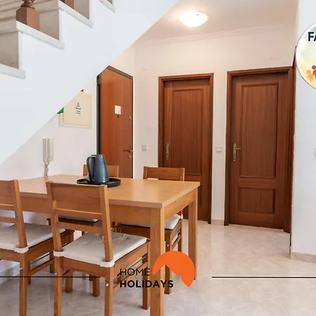 #064 Families Only - Oh Live By Holidays Apartman